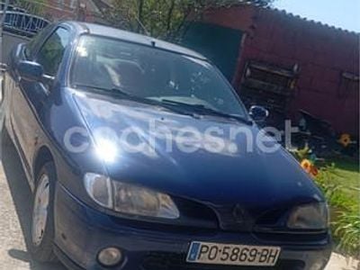 Usado Renault Mégane Coupé 100 CV (73 kW) 1998 Azul Coupe