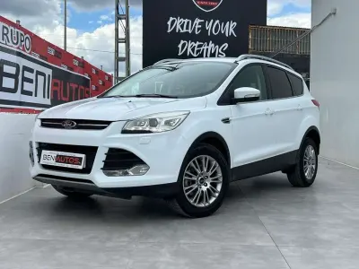 Używany Ford Kuga Titanium 140 KM (102 kW) 2013 Biały SUV