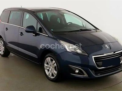 Usado Peugeot 5008 Style 120 CV (88 kW) 2016 Azul Monovolumen