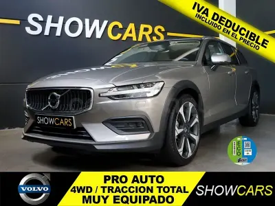 Begagnad Volvo V60 CC Pro 197 HK (144 kW) 2021 Beige Kombi