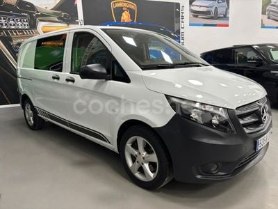 Mercedes V220
