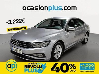 Usado VW Passat Business 122 CV (89 kW) 2022 Gris Familiar