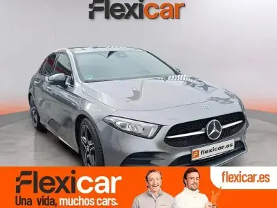 Usado Mercedes A180 116 CV (85 kW) 2022 Gris Berlina