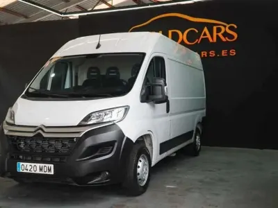 Usado Citroën Jumper 140 CV (102 kW) 2023 Blanco Monovolumen