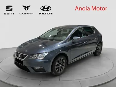 Usado Seat Leon Style 116 CV (85 kW) 2019 Gris Berlina