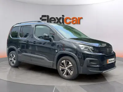 Käytetty Peugeot Rifter GT 131 HP (96 kW) 2021 Musta Tila-auto