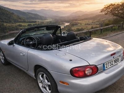 Usado Mazda MX5 Active 110 CV (80 kW) 2001 Gris / plata Descapotable