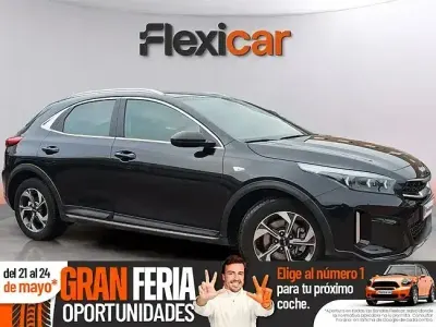 Usado Kia XCeed 120 CV (88 kW) 2023 Gris SUV