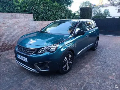 Usado Peugeot 5008 Allure 130 CV (95 kW) 2018 Azul SUV