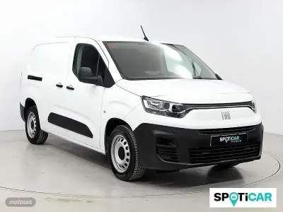 Usado Fiat Doblò 102 CV (75 kW) 2023 Blanco Monovolumen