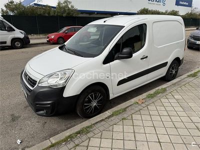 Usado Peugeot Partner Tepee Access 75 CV (55 kW) 2016 Blanco Monovolumen