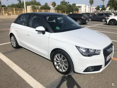 Usado Audi A1 Sportback Ambition 86 CV (63 kW) 2013 Blanco Utilitario