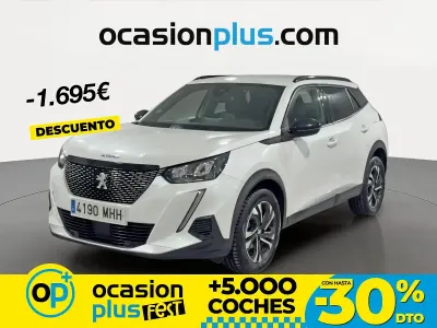 Usado Peugeot 2008 Allure 100 CV (73 kW) 2023 Blanco SUV