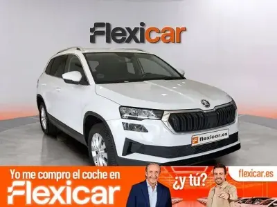 Usado Skoda Karoq Ambition 115 CV (84 kW) 2022 Blanco SUV