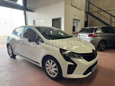 Usado Renault Clio V Techno 100 CV (73 kW) 2023 Blanco Berlina