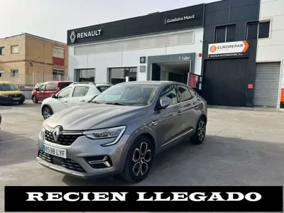 Usado Renault Arkana Zen 143 CV (105 kW) 2022 Gris SUV