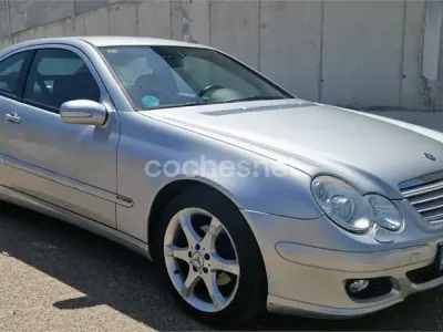Usado Mercedes C180 Sport Edition 143 CV (105 kW) 2007 Gris / plata Berlina