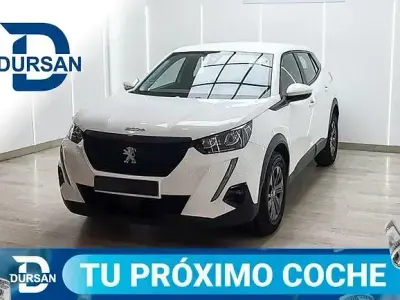 Usado Peugeot 2008 Active 100 CV (73 kW) 2023 Blanco SUV