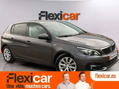 Usado Peugeot 308 Access 131 CV (96 kW) 2020 Gris Berlina