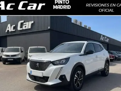 Usado Peugeot 2008 Allure 144 CV (105 kW) 2025 Blanco SUV