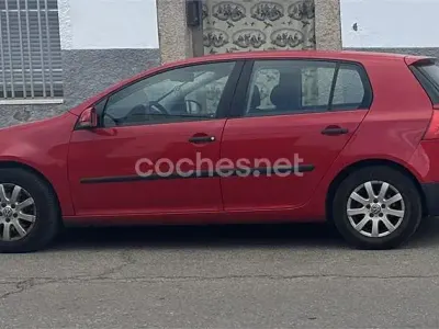 Usado VW Golf IV Sportline 105 CV (77 kW) 2004 Rojo Berlina