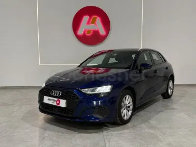 Usado Audi A3 Premium 116 CV (85 kW) 2022 Azul Berlina