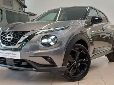 Usado Nissan Juke Tekna 114 CV (83 kW) 2025 Skline grey (metalizado) techo SUV
