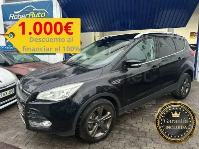 Usado Ford Kuga Trend 120 CV (88 kW) 2014 Negro SUV