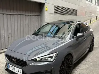 Usado Cupra Leon VZ 300 CV (220 kW) 2022 Gris / plata Berlina