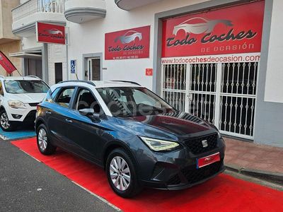 Gris / plata Usado 2023 Seat Arona Style SUV | 15.999 € (Precio justo)