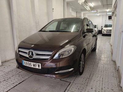 Usado Mercedes B250e 132 kW (180 CV) 2016 Marrón Monovolumen