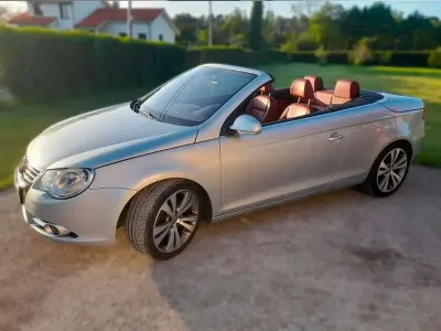 Usado VW Eos 211 CV (155 kW) 2008 Gris Descapotable