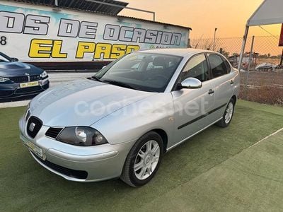 Usado Seat Cordoba Reference 75 CV (55 kW) 2005 Gris / plata Berlina
