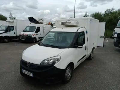Usado Fiat Doblò 106 CV (77 kW) 2018 Blanco Monovolumen