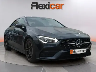 Używany Mercedes CLA200 163 KM (119 kW) 2023 Czarny Sedan/Limuzyna
