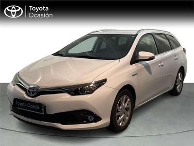 Usado Toyota Auris Touring Sports Active 136 CV (100 kW) 2018 Blanco Familiar