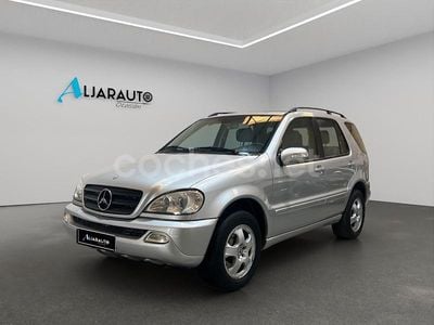 Gris / plata Usado 2004 Mercedes ML270 SUV | 7990 € (Un poco caro)
