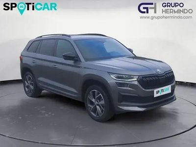 Usado Skoda Kodiaq Comfort 150 HP (110 kW) 2022 Cinzento SUV