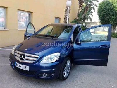 Usado Mercedes B180 Sport Edition 109 CV (80 kW) 2011 Azul Monovolumen
