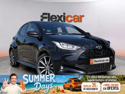 Usado Toyota Yaris Hybrid Sport 130 CV (95 kW) 2025 Negro Berlina