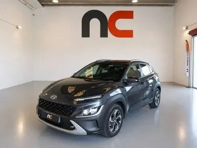 Usado Hyundai Kona 141 CV (103 kW) 2021 Gris SUV