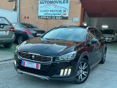 Usado Peugeot 508 RXH 200 CV (147 kW) 2017 Negro Familiar