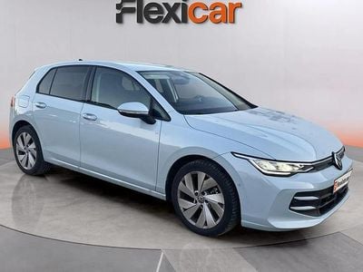 Usado VW Golf VIII 116 CV (85 kW) 2025 Azul Berlina