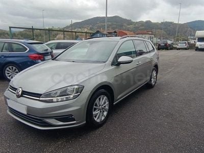 Usado VW Golf VII Advance 115 CV (84 kW) 2020 Beige Familiar