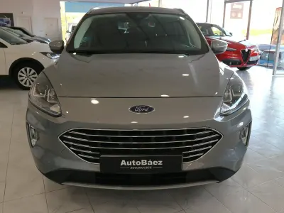 Usado Ford Kuga Titanium 190 CV (139 kW) 2022 Gris SUV