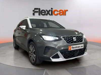 Usado Seat Arona FR 116 CV (85 kW) 2025 Gris SUV