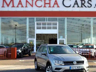 Usado VW Tiguan Sportline 150 CV (110 kW) 2021 Gris SUV