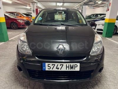 Usado Renault Clio III Collection 75 CV (55 kW) 2012 Negro Berlina