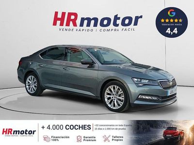 Usado Skoda Superb Style 150 CV (110 kW) 2022 Gris Familiar