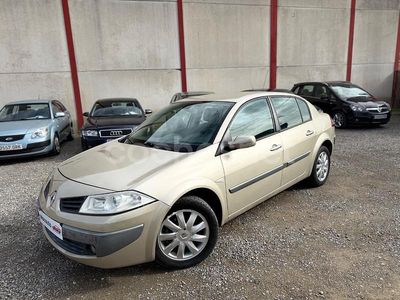 Usado Renault Mégane II Dynamique 85 CV (62 kW) 2008 Beige Berlina
